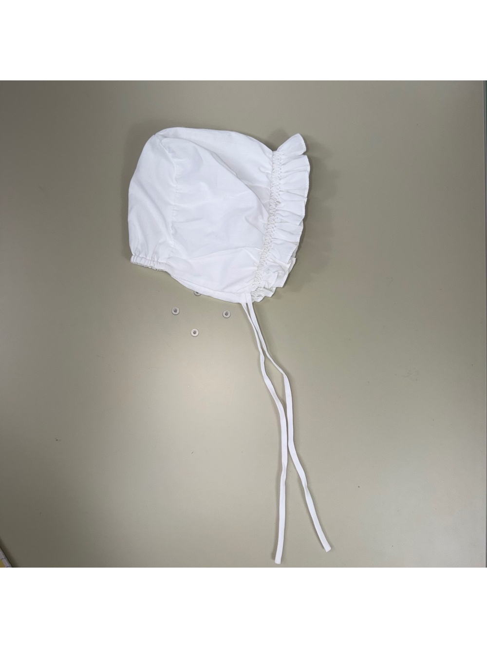 Baby Girl White Ruffle Bonnet Hat Size 9 Months